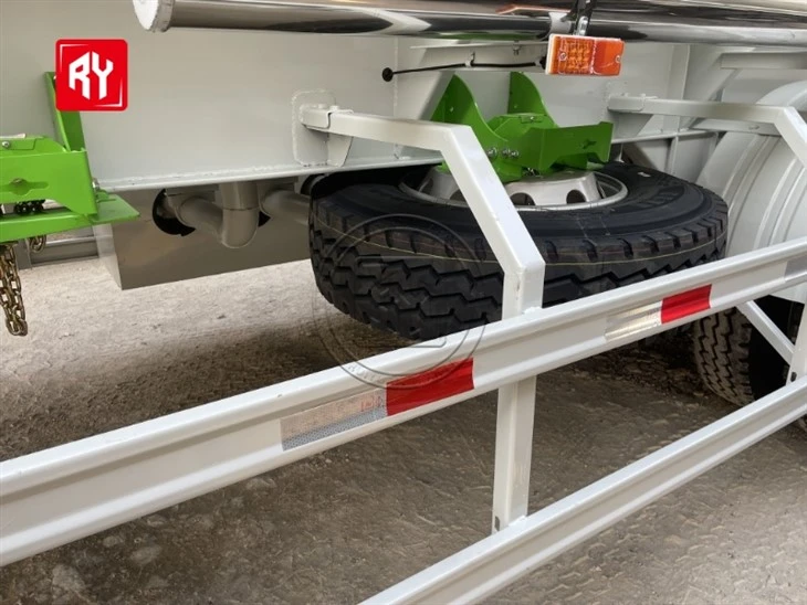 3 Axle Oil Tanker Trailer high quality